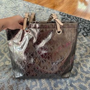 Micheal Kors purse